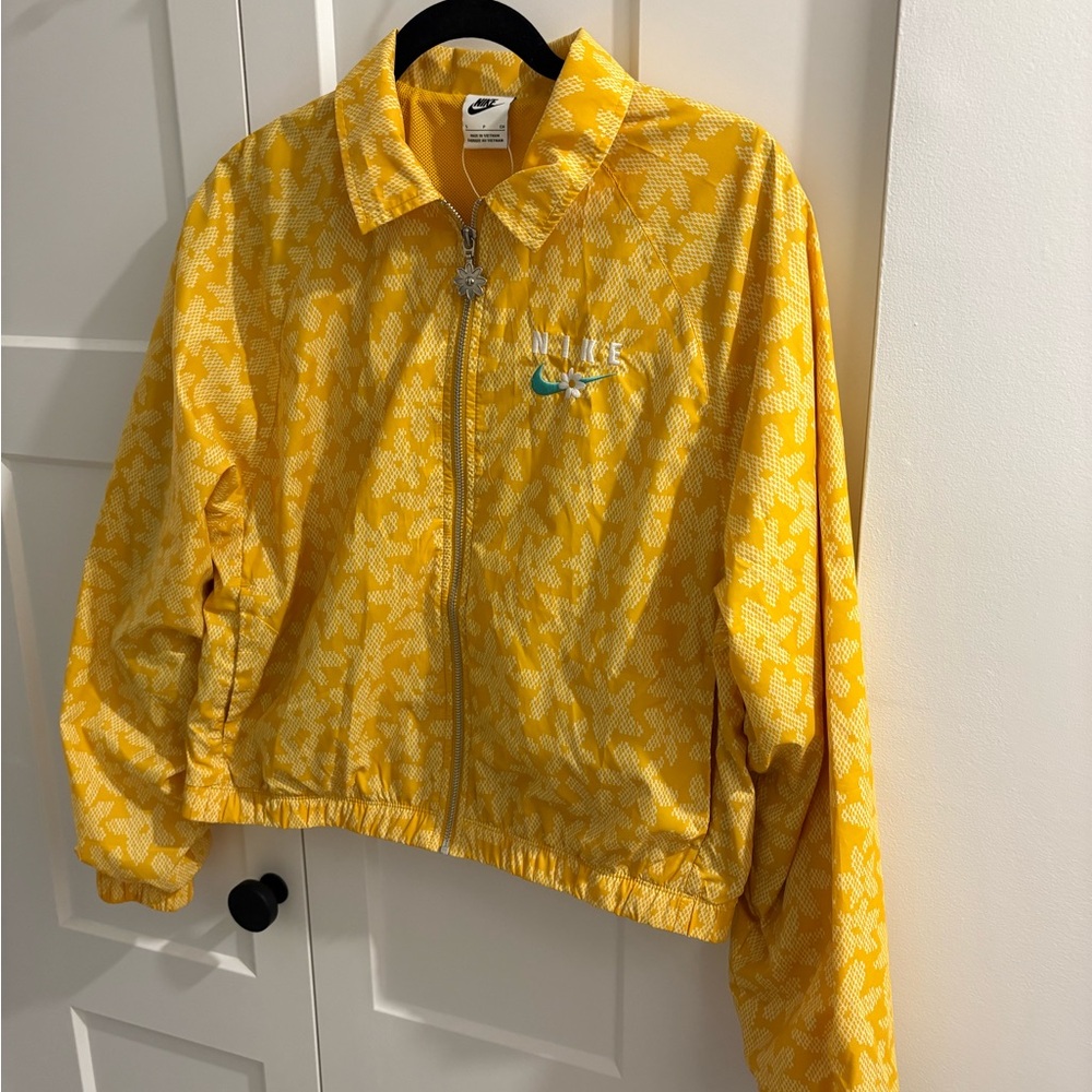 Nike Yellow Patterned Jacket